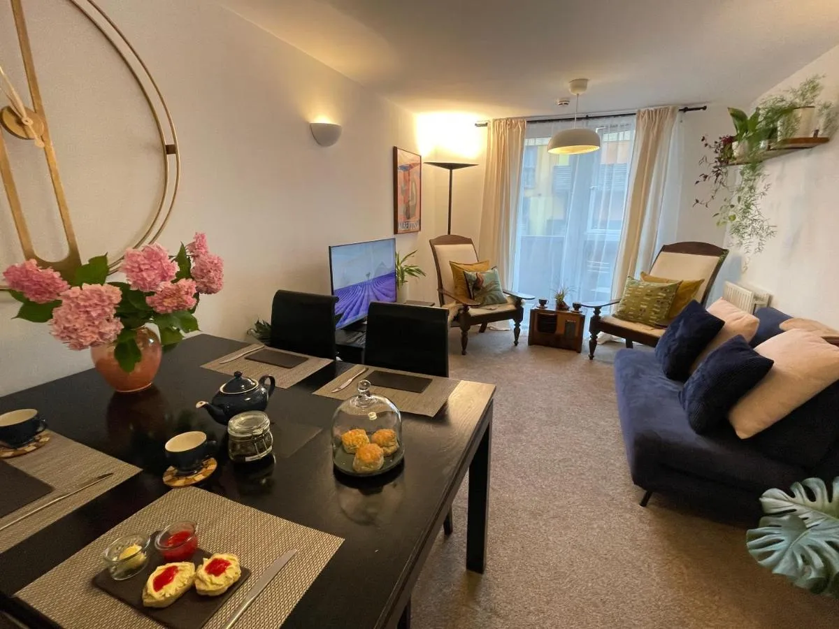 Image 5 of Lombok Apartment near Old Street,Islington,Angel