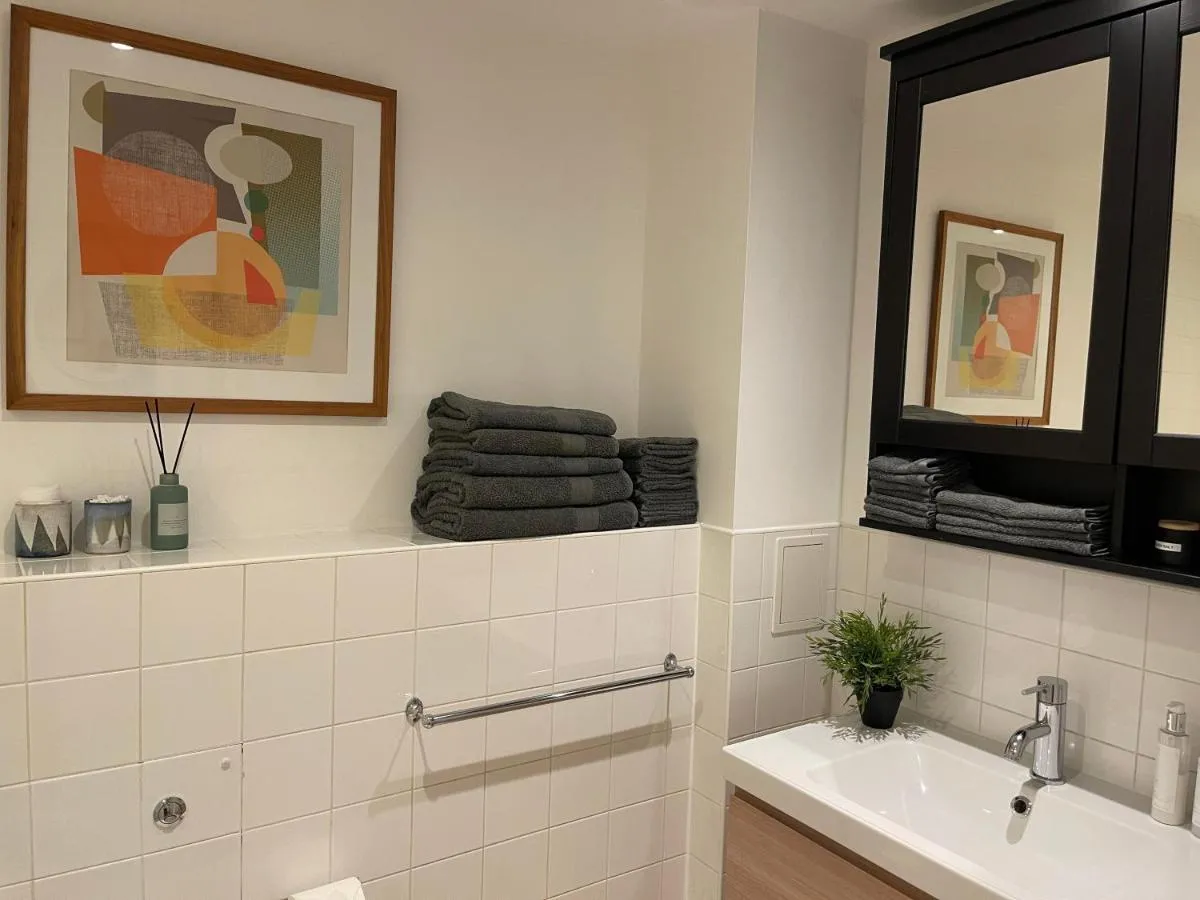 Image 3 of Lombok Apartment near Old Street,Islington,Angel