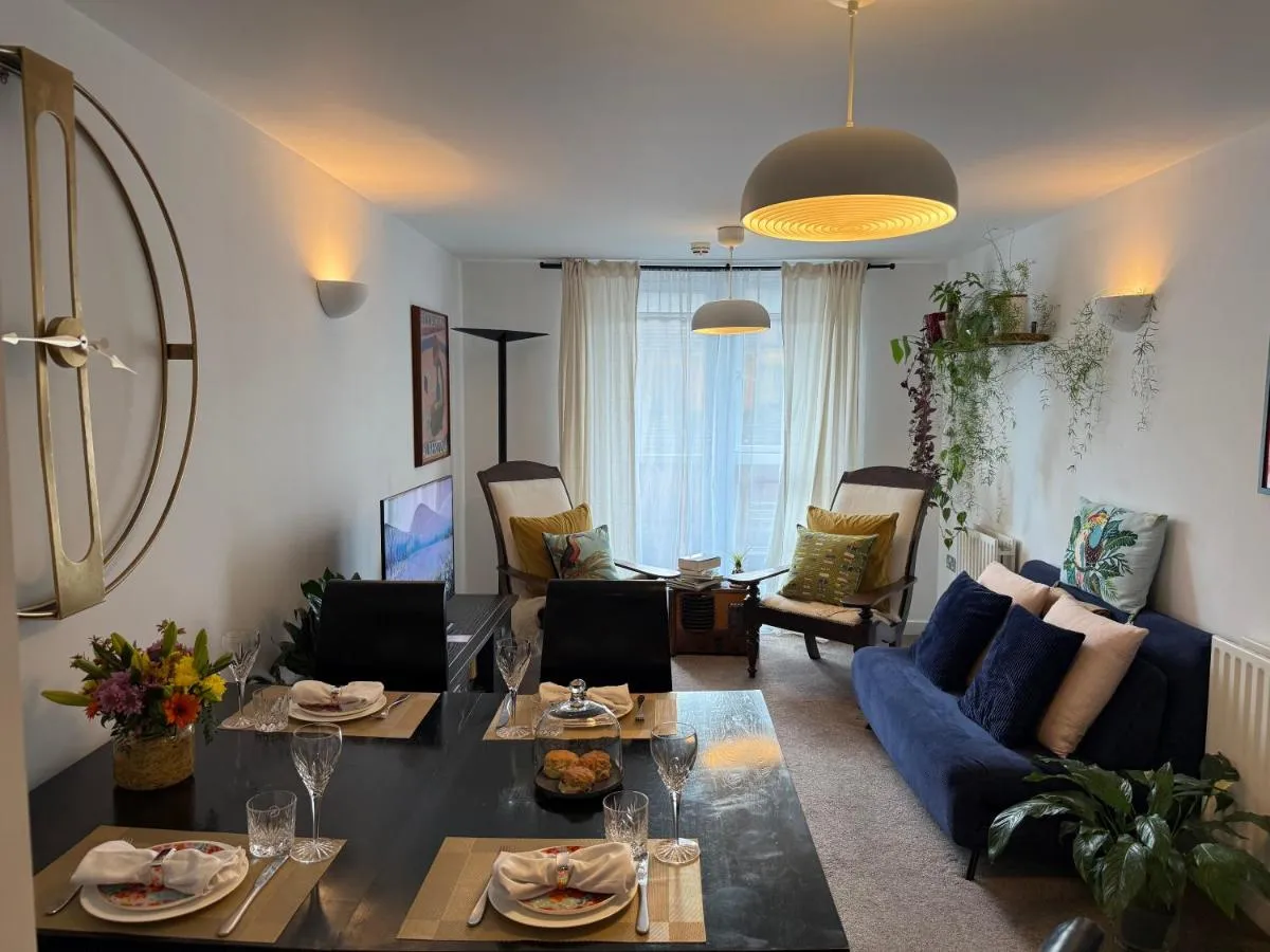 Image 4 of Lombok Apartment near Old Street,Islington,Angel