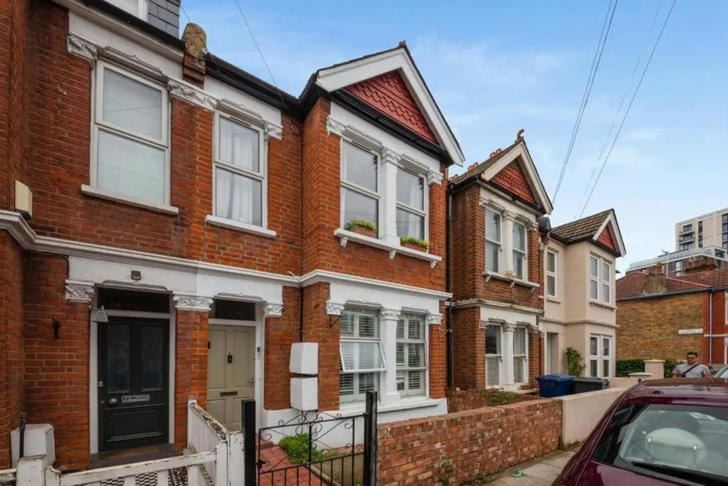 Image 5 of London 2-Bedrooms Apartment