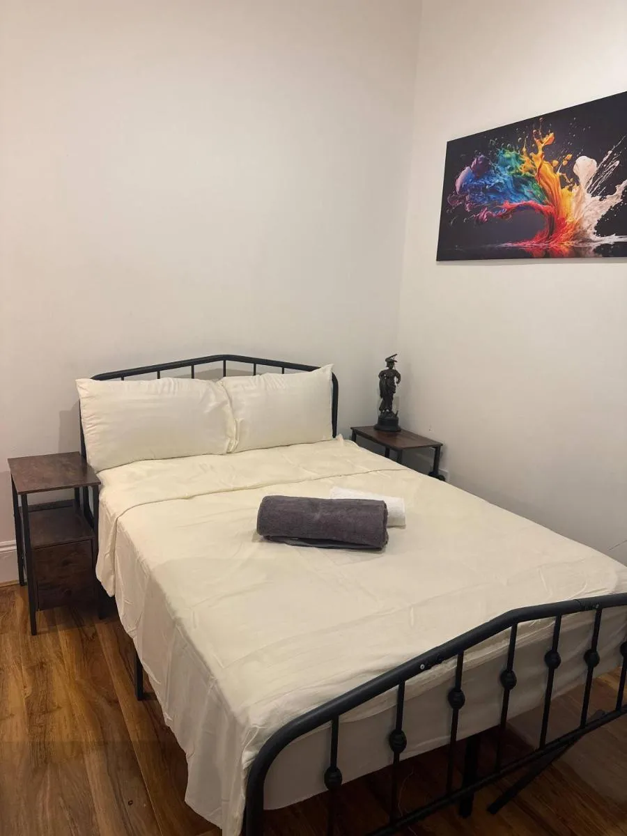 Image 5 of London 2 bed apartment Charlton SE7