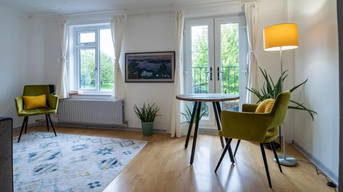 Image 5 of London Bridge 3 Bedroom House with reception room, office and private garden