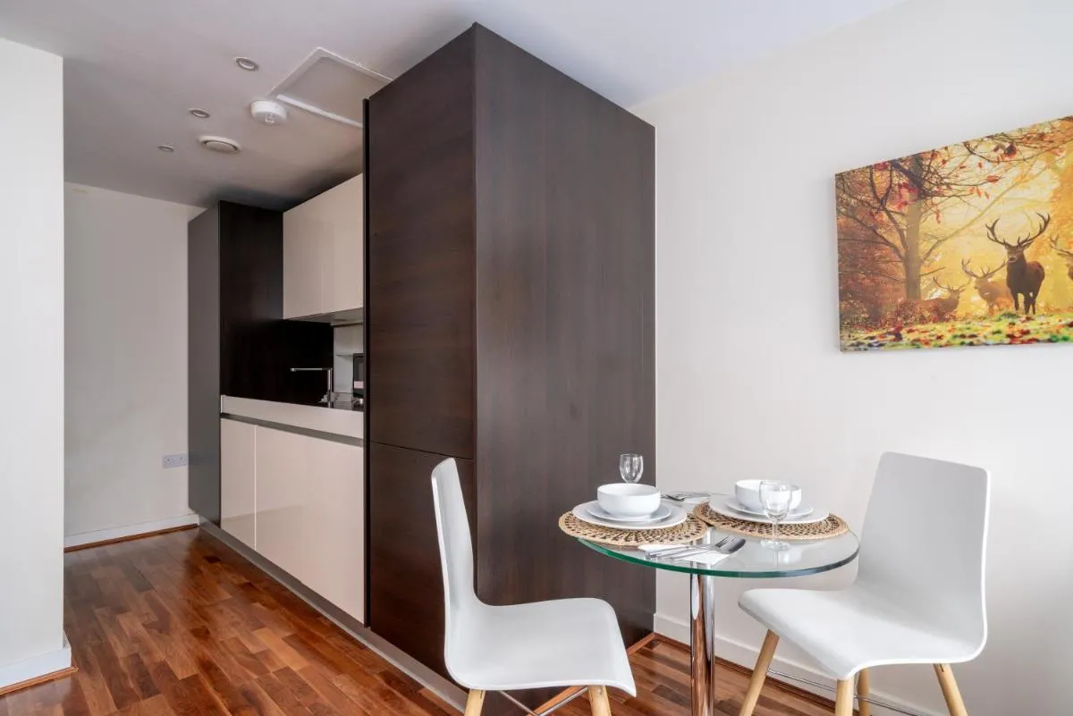 Image 4 of London Central 1 bed deluxe-Moorgate