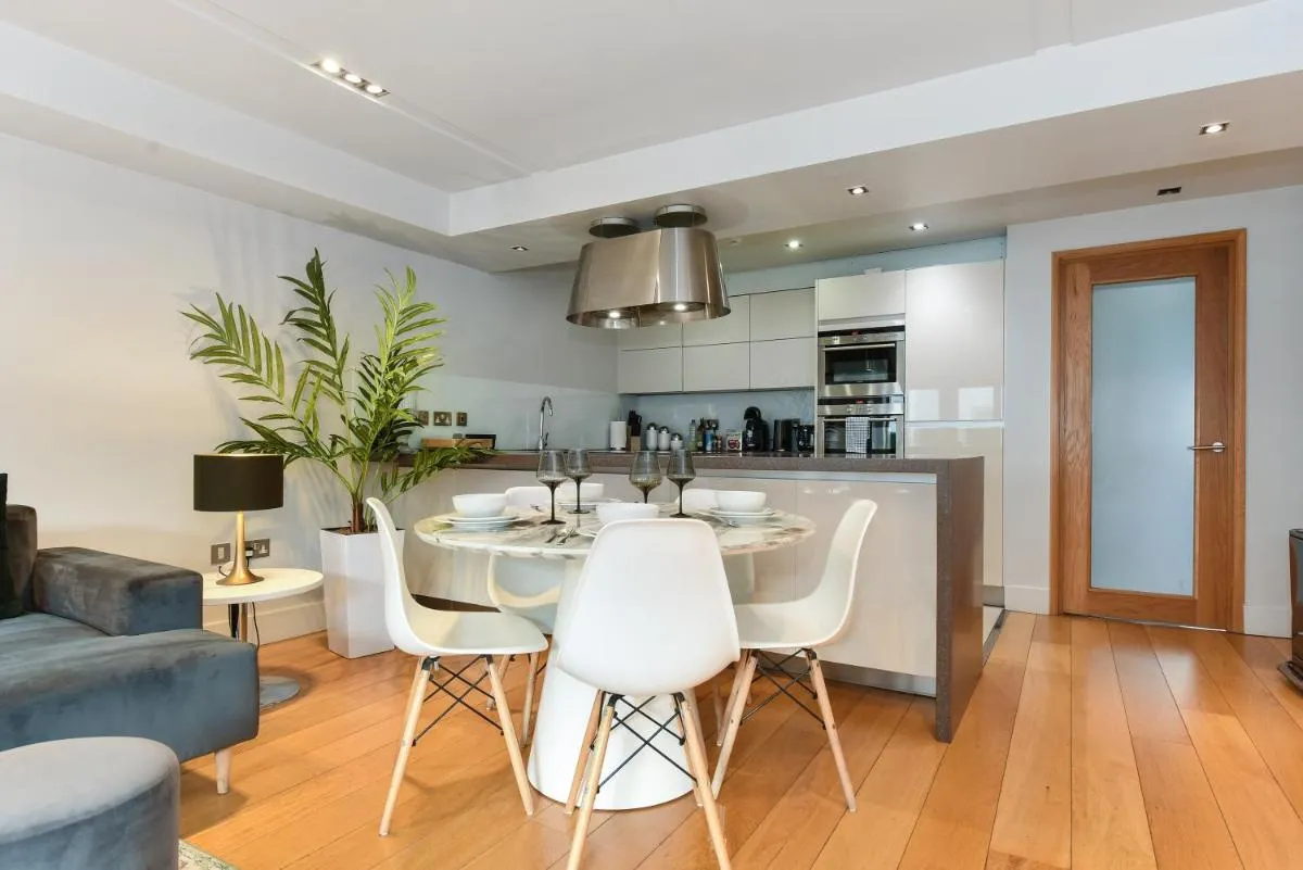 Image 3 of London Choice Apartments – Mayfair – Bond Street