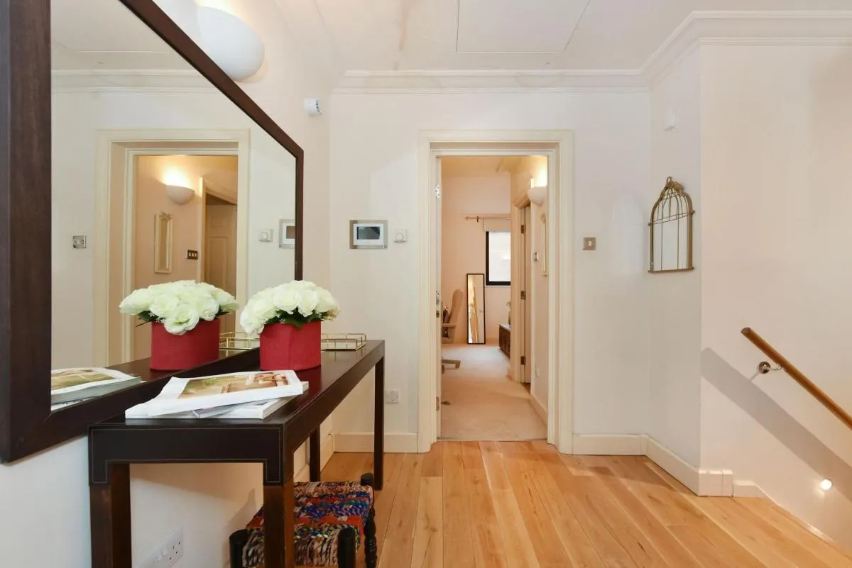 Image 3 of London Choice Apartments – South Kensington – Gloucester Road