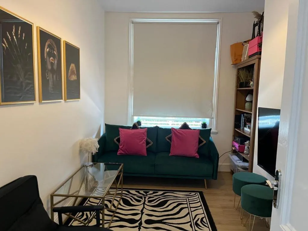 Image 1 of London City Apartament