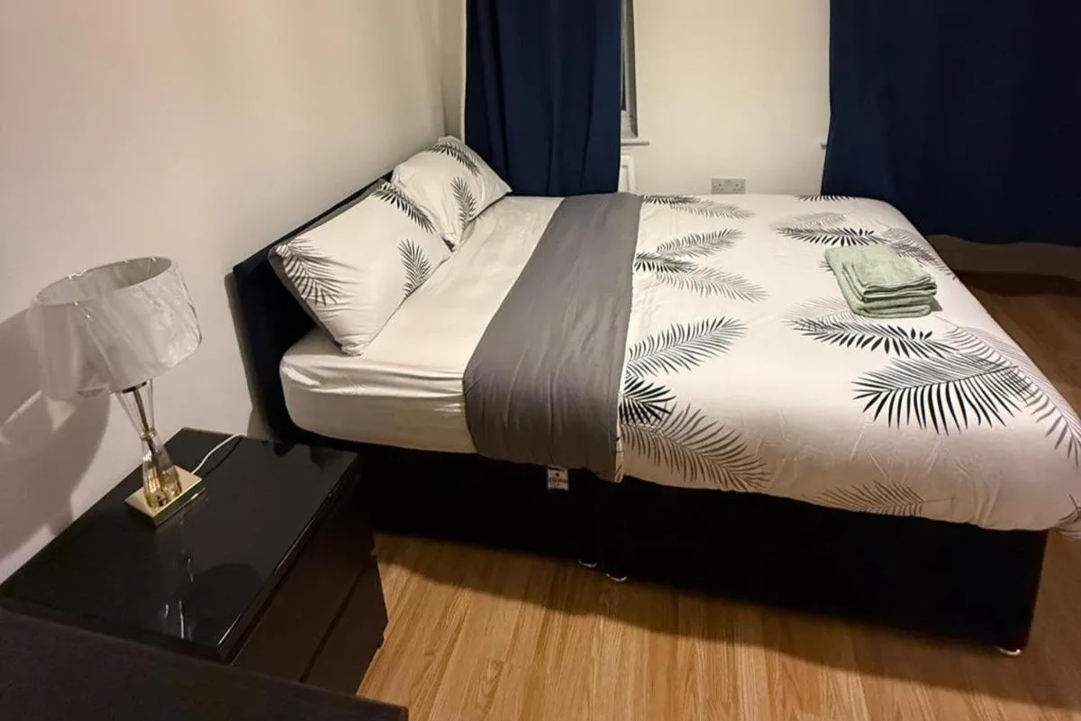 Image 3 of London City Apartment – Lynbrook Grove
