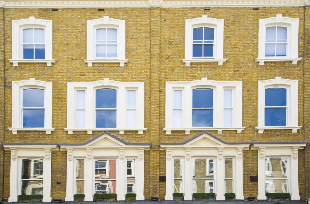 Image 5 of London Court Hotel