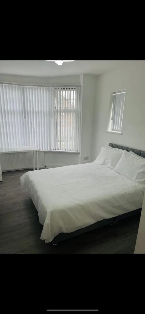 Image 5 of London En-Suites