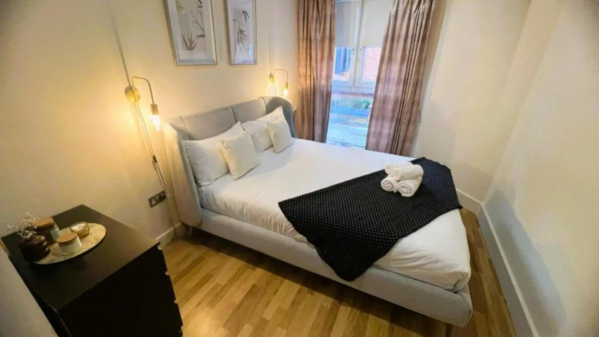 Image 3 of London Flat for Shopping and Christmas Lights