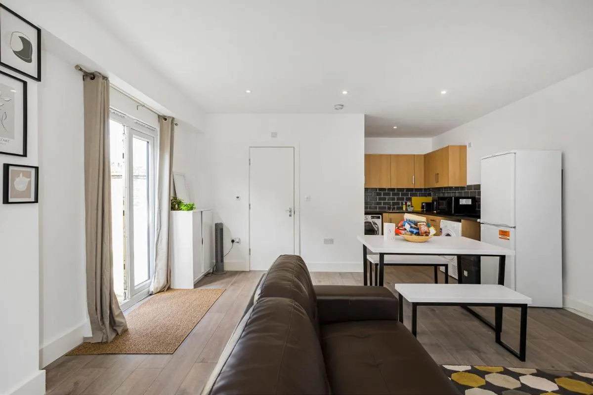 Image 4 of London Haven at Rutland House