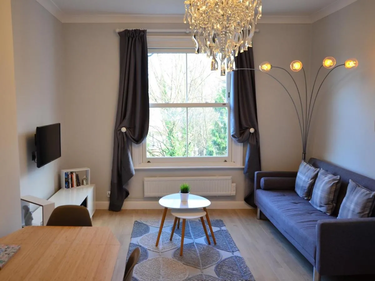Image 5 of London, Kensington and Chelsea Flat