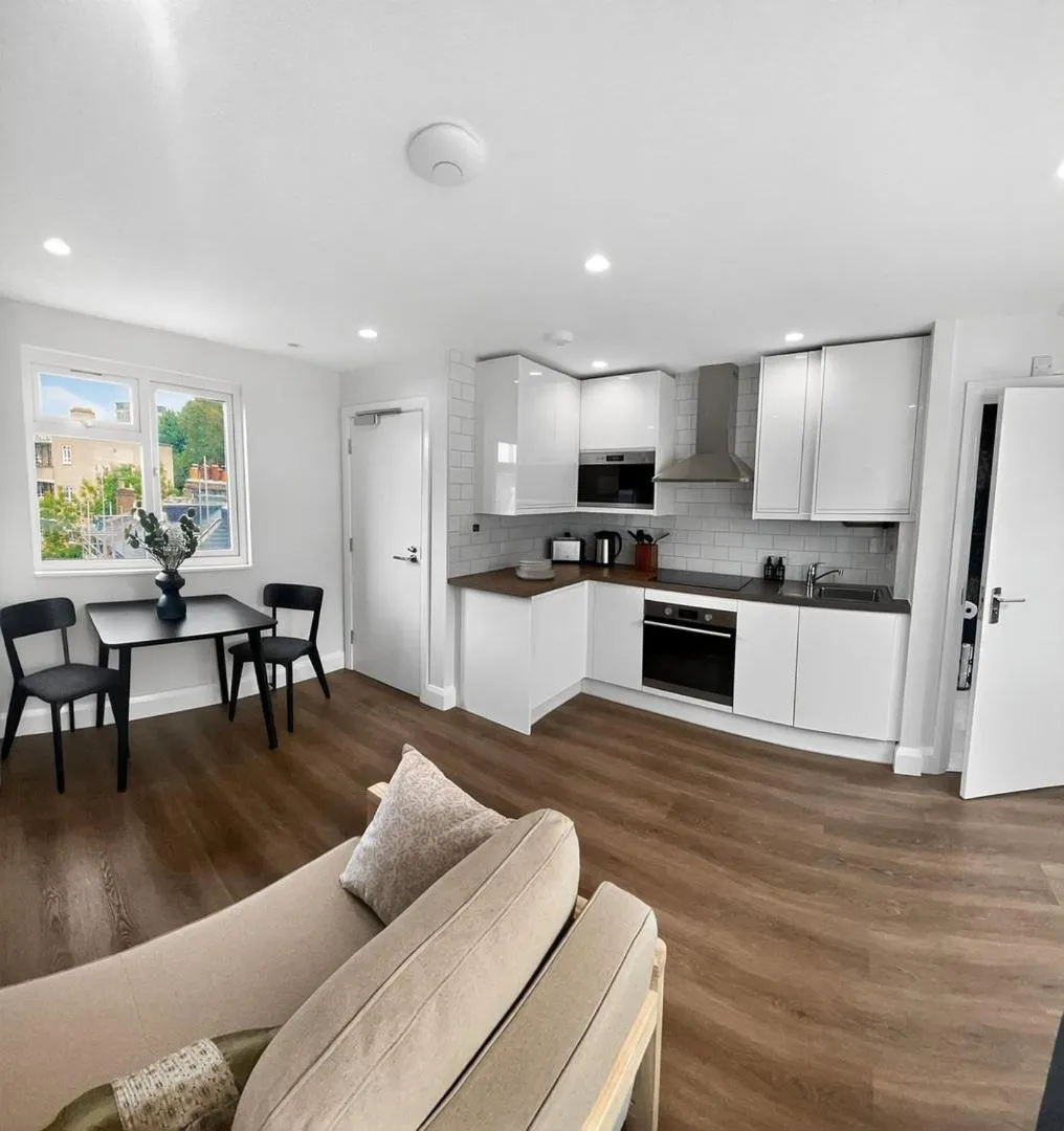 Image 5 of London Loft Studio | Modern & Bright Retreat