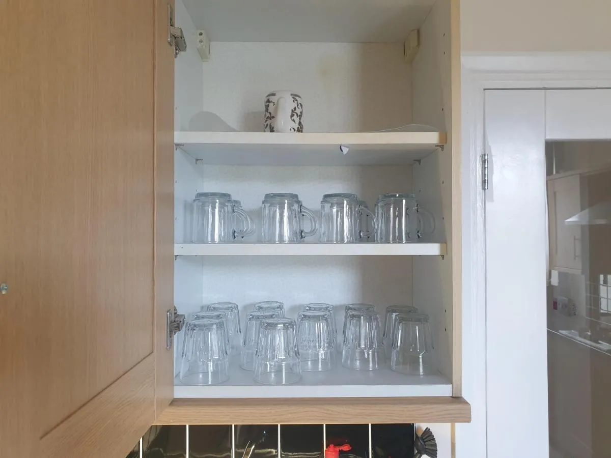 Image 4 of London Luxury 2 Bedroom Flat 5min walk from Overground, with FREE WIFI, FREE PARKING-Sleeps x6