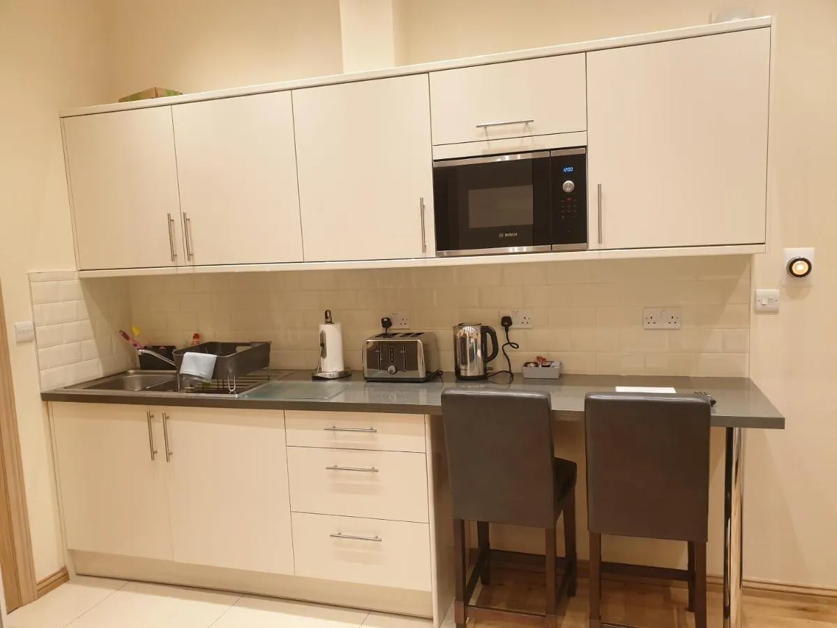 Image 4 of London Luxury Apartments 4 min walk from Ilford Station, with FREE PARKING FREE WIFI