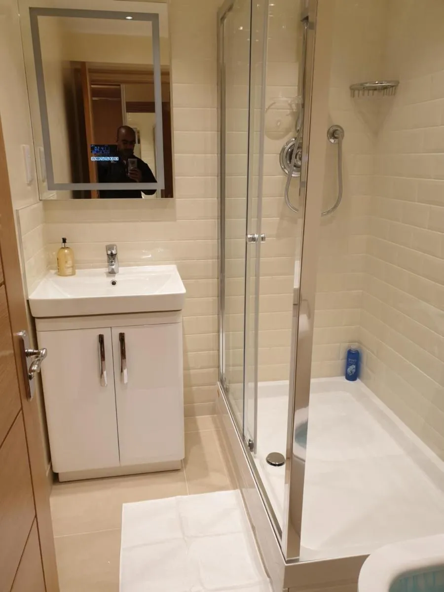 Image 3 of London Luxury Apartments 5 min walk from Ilford Station, with FREE PARKING FREE WIFI