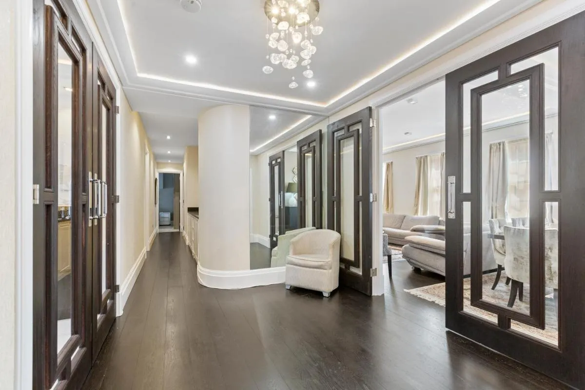 Image 3 of London Marble Arch Apartment