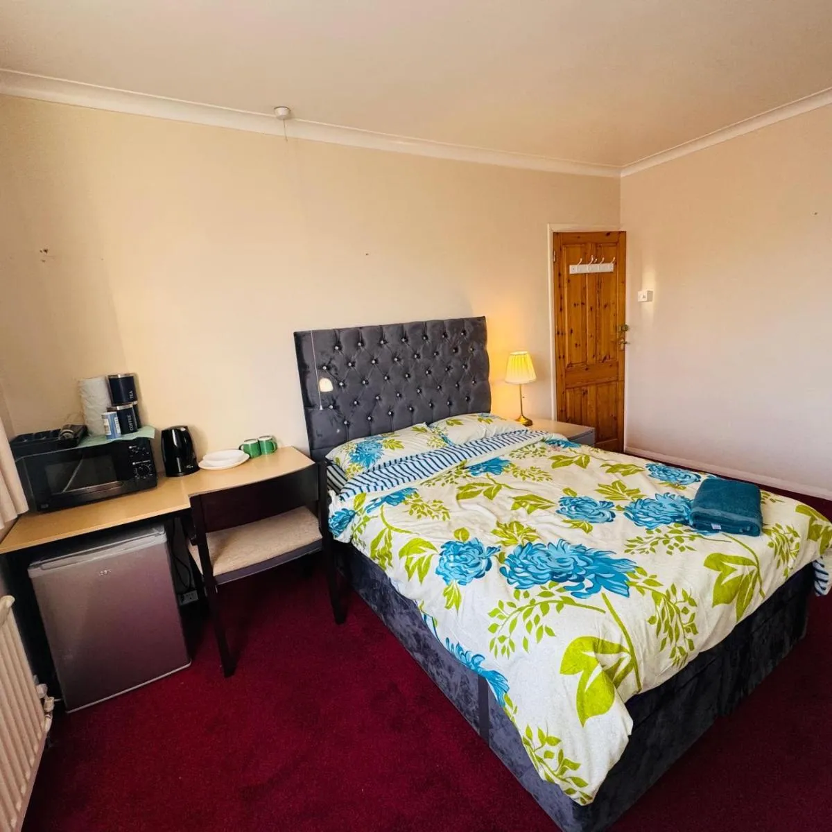 Image 4 of London Serviced Accommodation – Access Elizabeth line