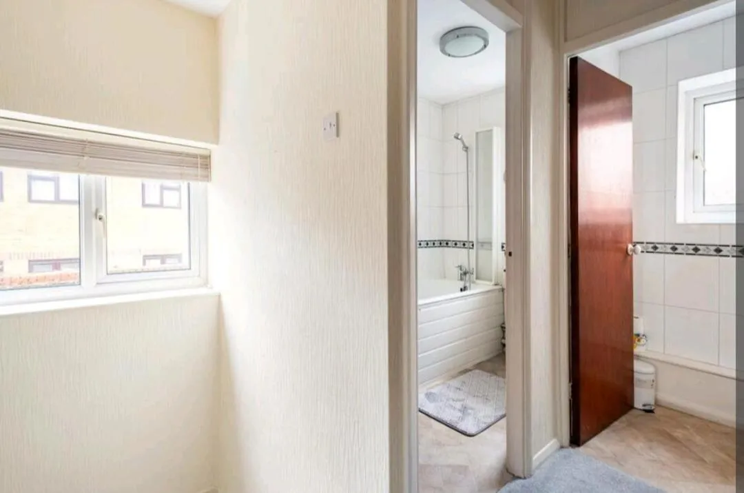 Image 3 of London Stratford Holiday Home