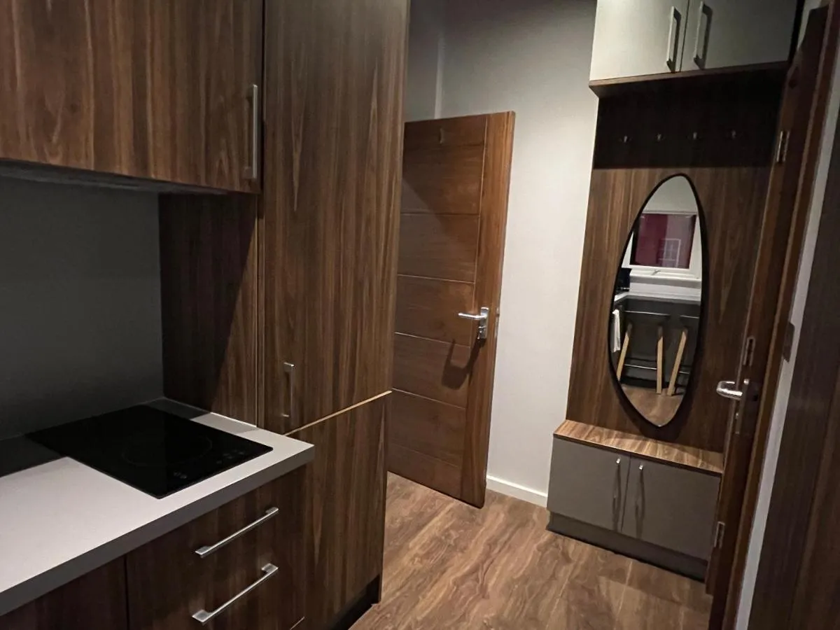 Image 3 of London Studio Retreat – Colney Hatch Lane