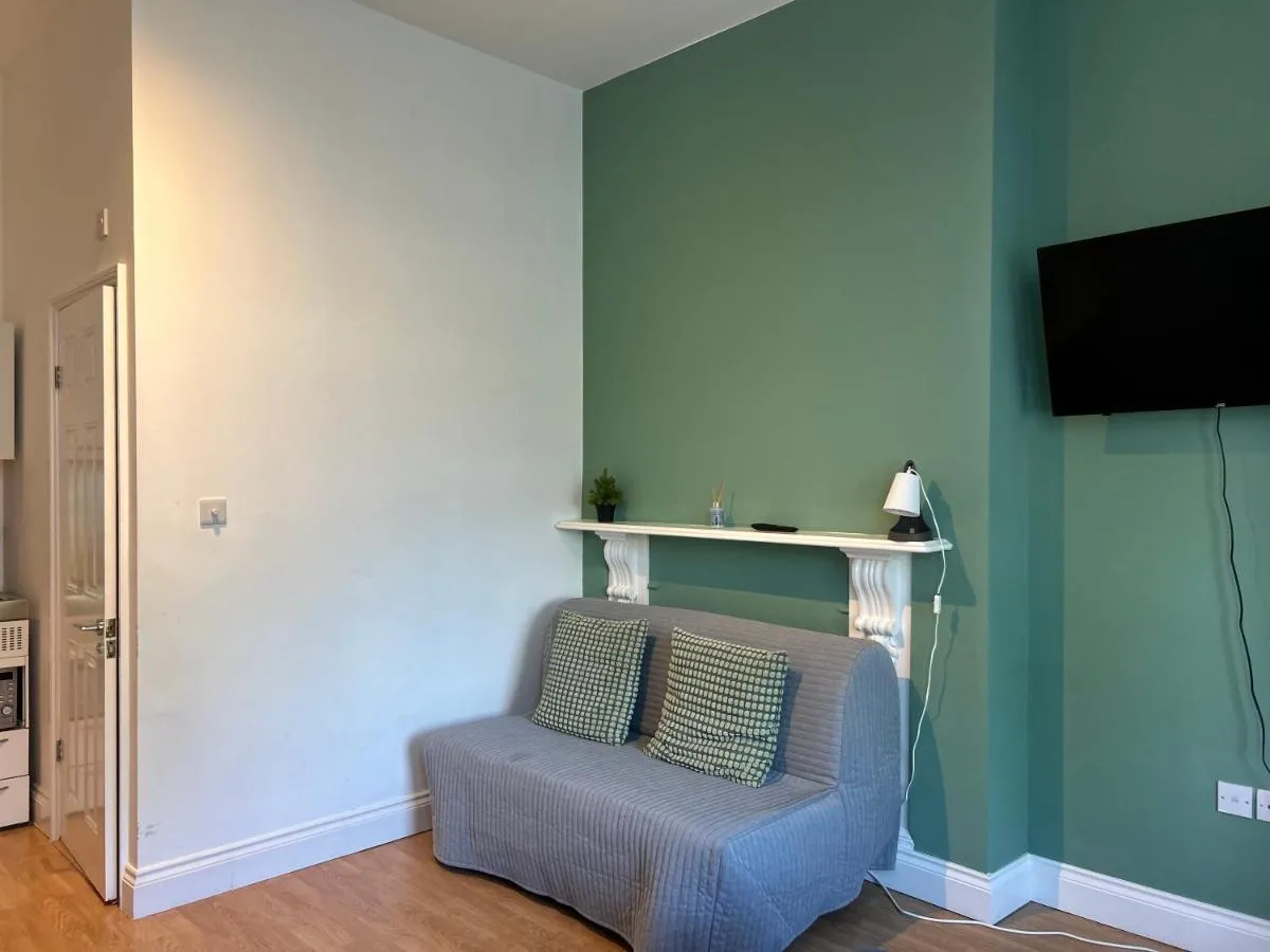 Image 5 of London Studio Stays