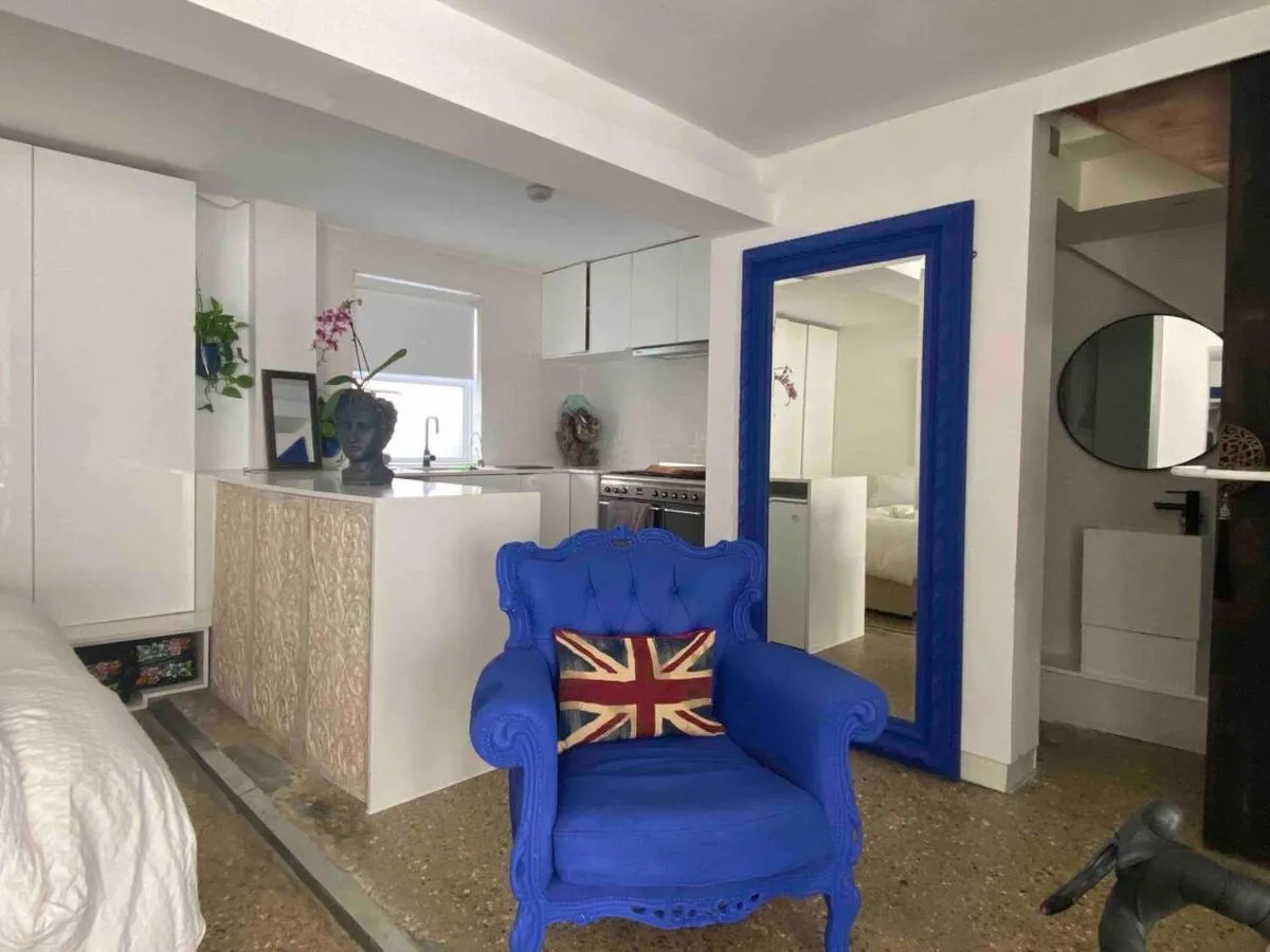 Image 4 of London loft by let it b travel