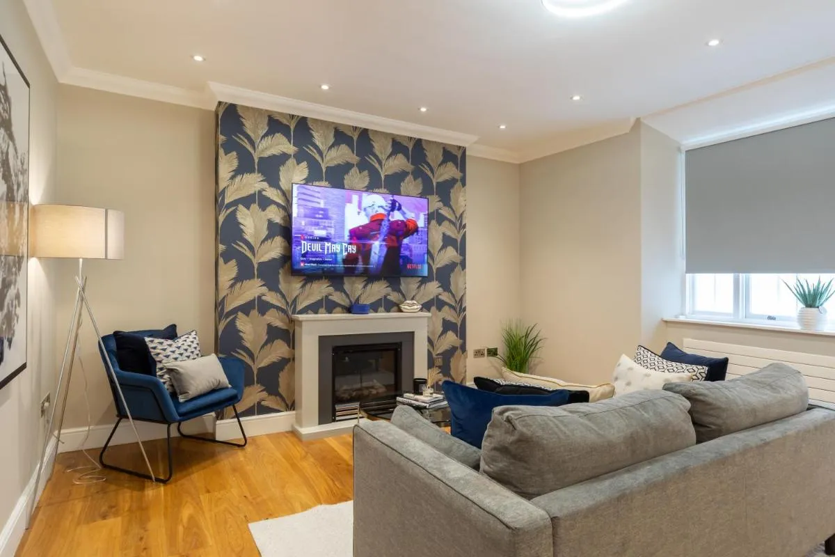 Image 5 of London luxury 3BD 3BTH Knightsbridge, Chelsea Lower Ground Floor Flat