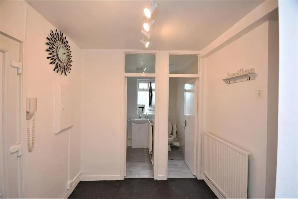 Image 3 of London zone2 Classic 3 bedroom