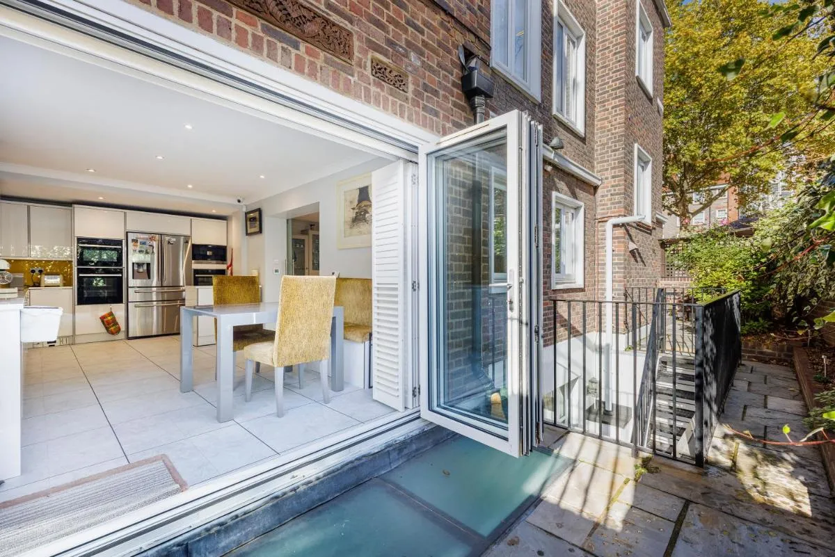 Image 4 of Londonese House in Chelsea