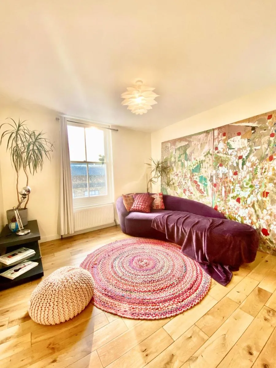 Image 4 of London’s Central East End 2 Bedroom City Apartments