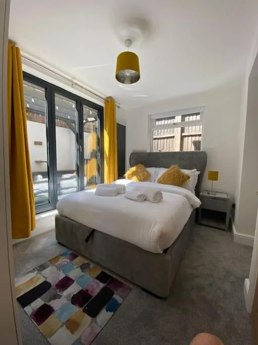 Image 5 of Londons Luxury pad