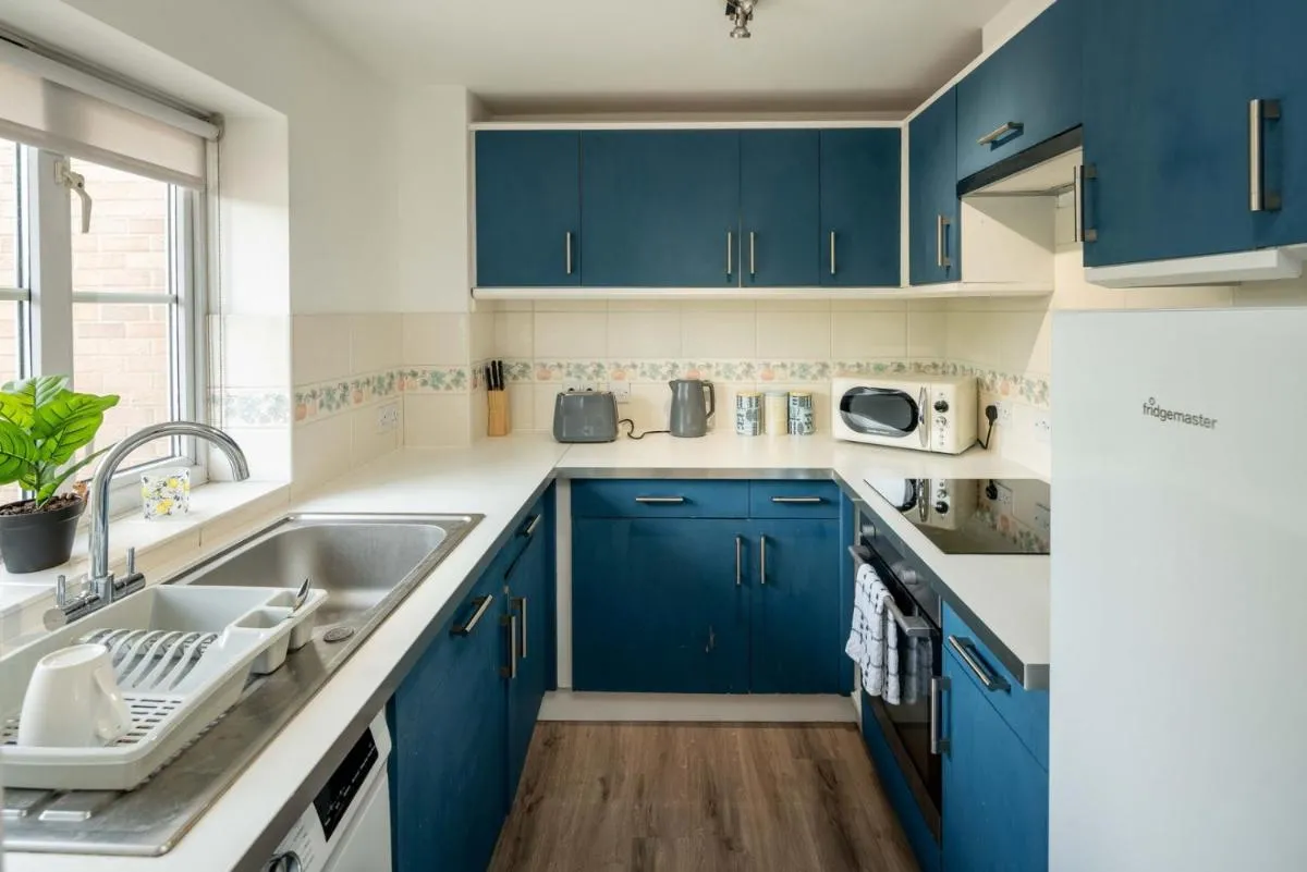 Image 3 of Loughton Hideaway: Cozy 1BD Near Tube & Nature