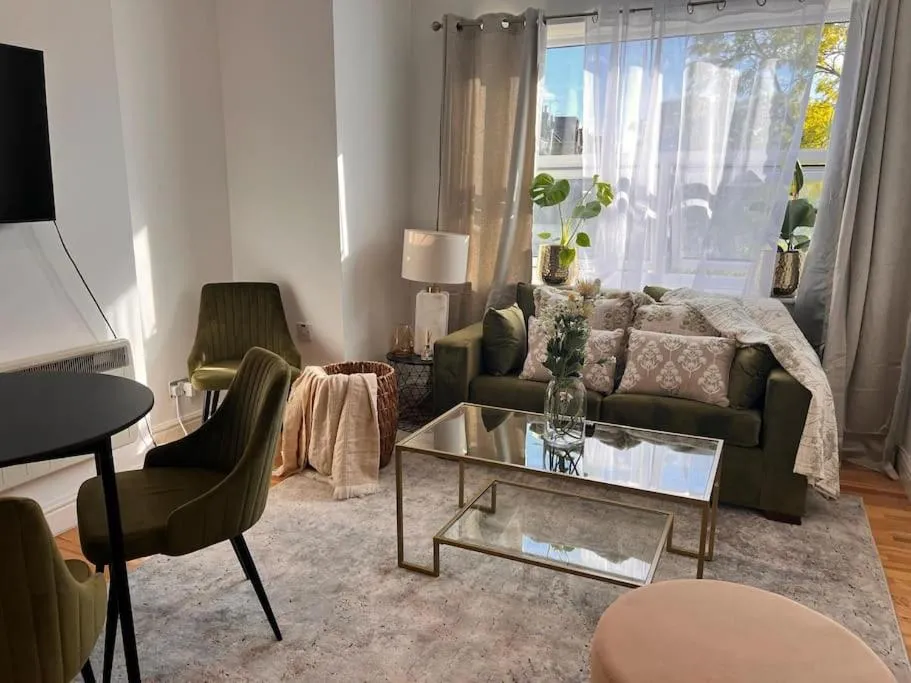 Image 5 of Lovely 1Bdr flat next to Earls Court Station
