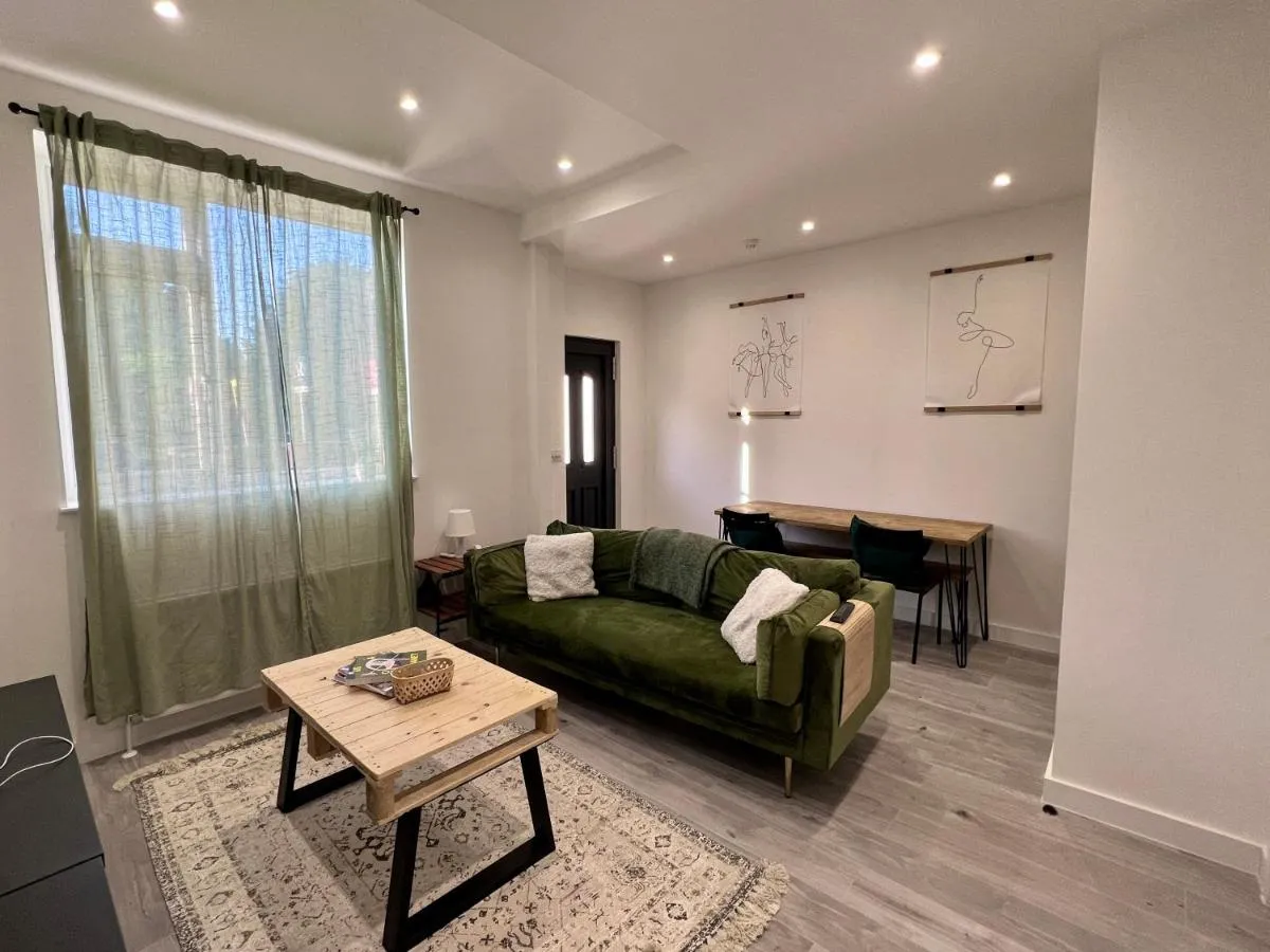Image 3 of Lovely 1-bedroom flat with Patio