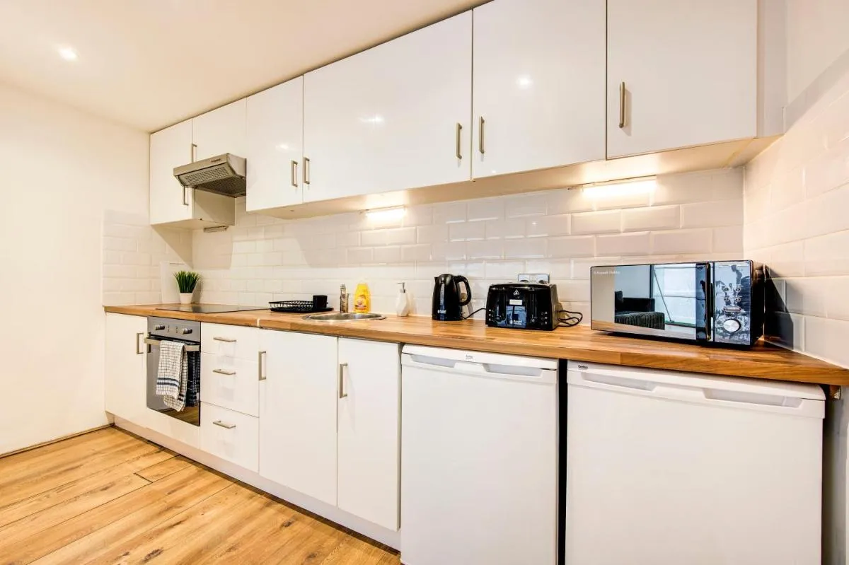 Image 4 of Lovely 2-Bed, sleeps 6, Near Stratford station & Abba Voyage,
