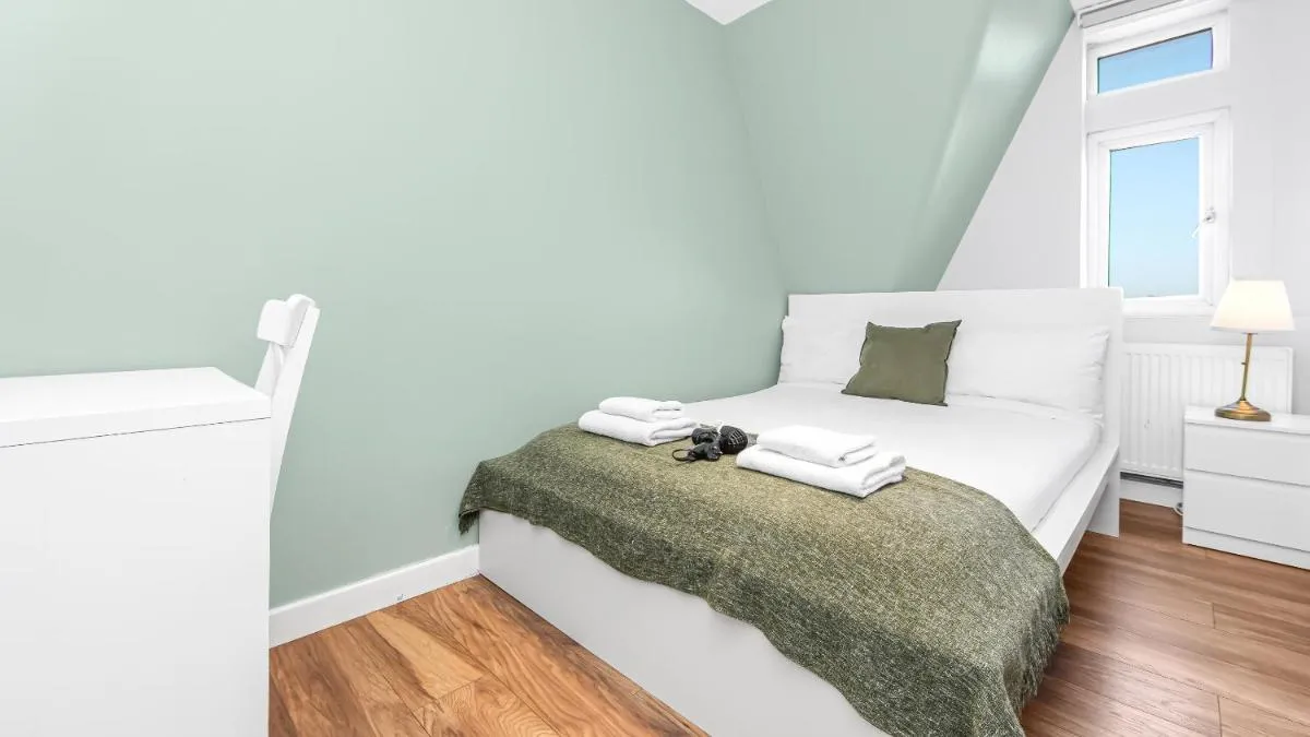 Image 4 of Lovely 2 Bedrooms Flat Next to The Station