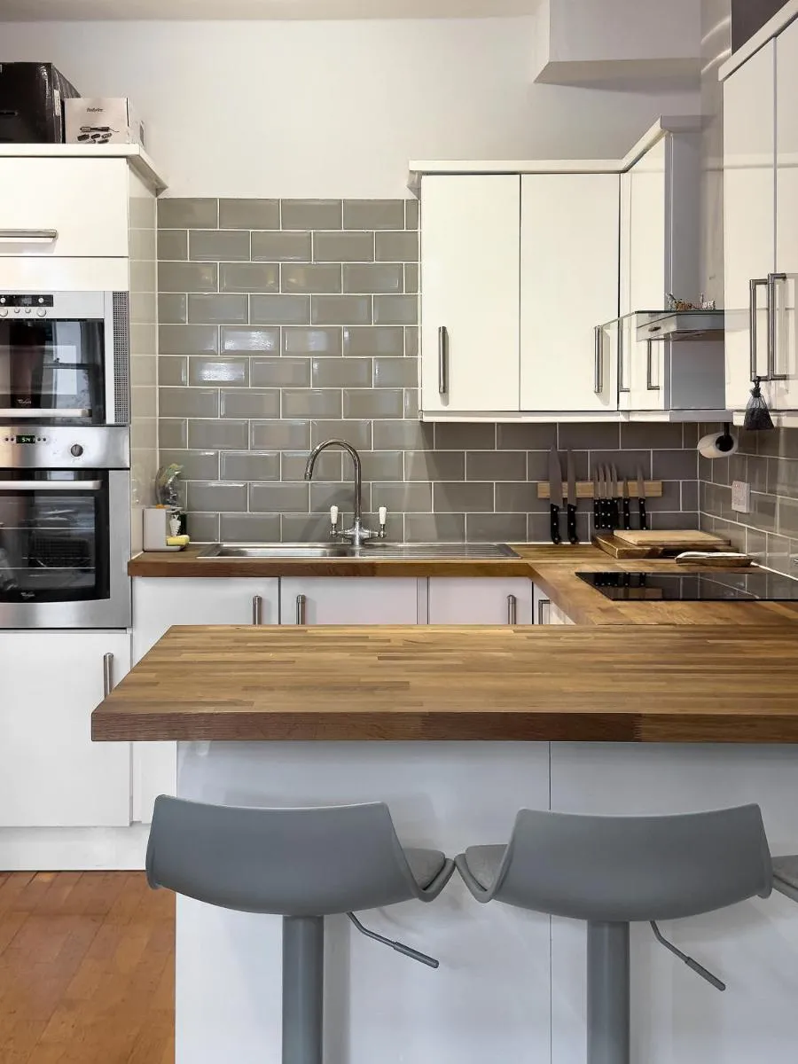 Image 5 of Lovely 2 bedroom Garden Flat apartment in West Kensington