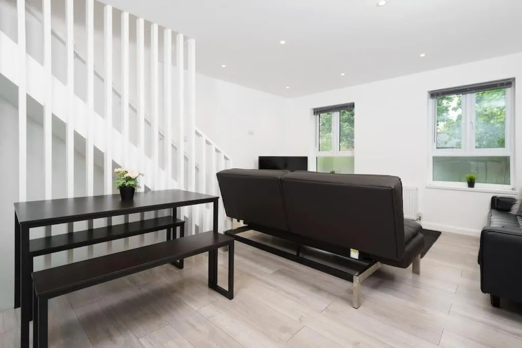 Image 5 of Lovely 3 Bed Flat in a Great Location in London
