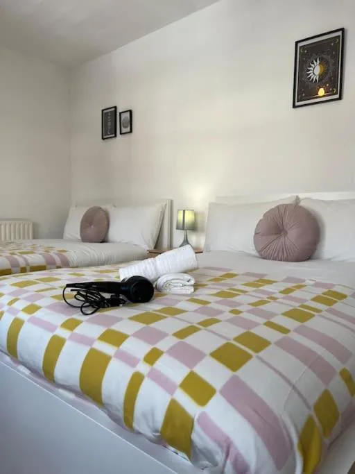 Image 3 of Lovely 4 Bedroom Spacious House in Camden Town-Central London