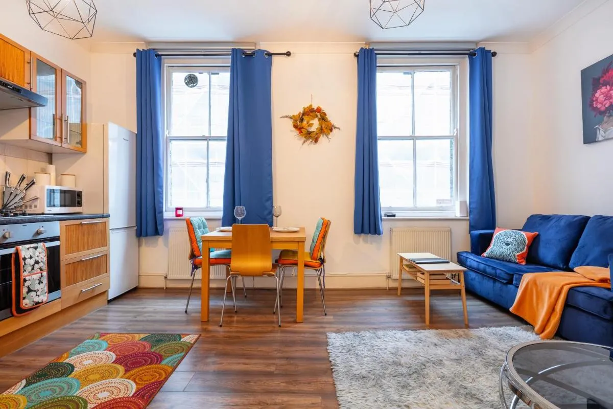 Image 3 of Lovely AirConditioned One Bed in the Heart of Covent Garden