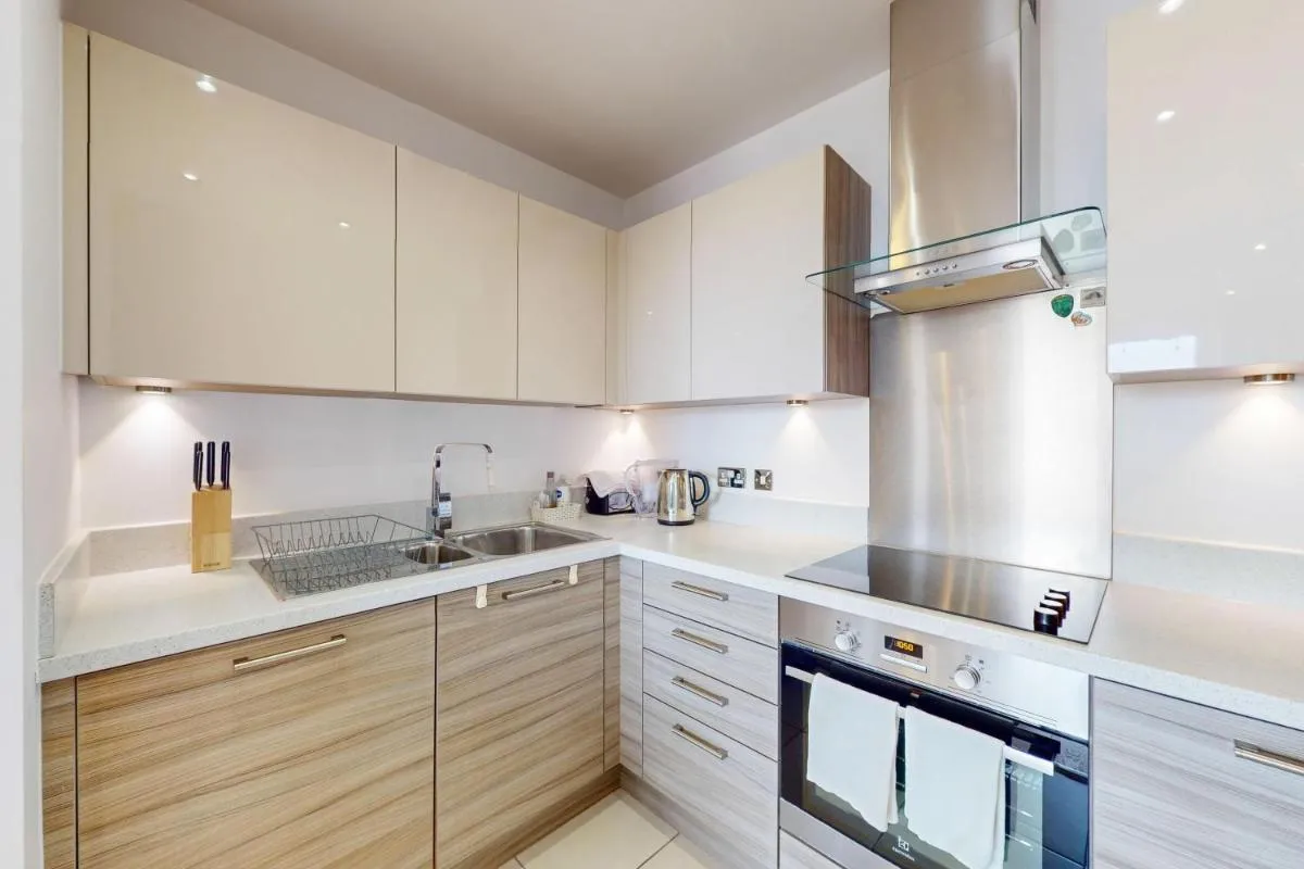 Image 4 of Lovely Apartment with Balcony – 3 min to Station