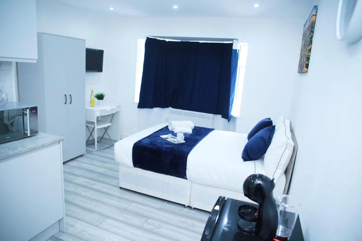 Image 4 of Lovely Apartment with free parking on premises.