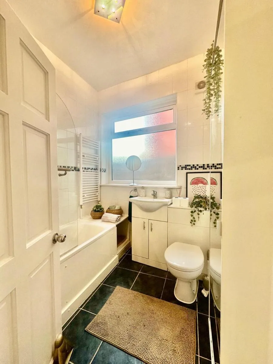 Image 5 of Lovely Flat close to Central London