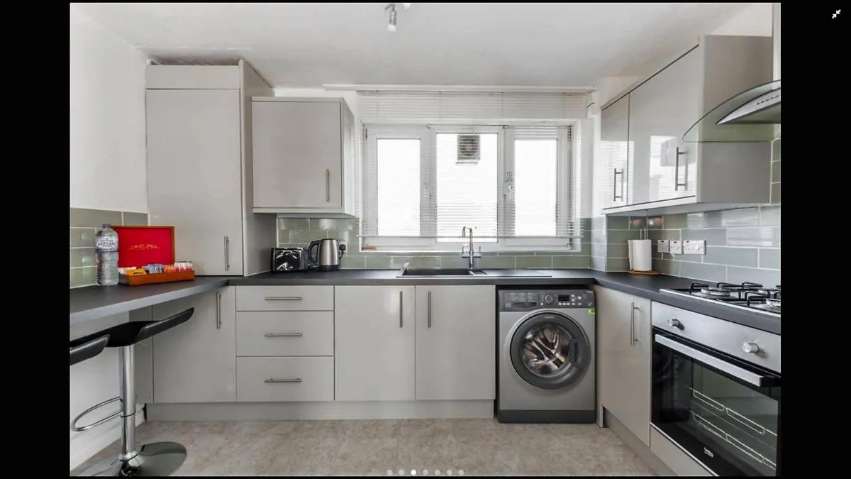 Image 4 of Lovely One Bedroom Apartment in Stratford
