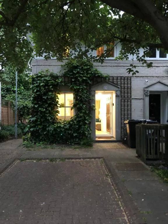 Image 1 of Lovely Townhouse with Garden and Parking in Camden Central London