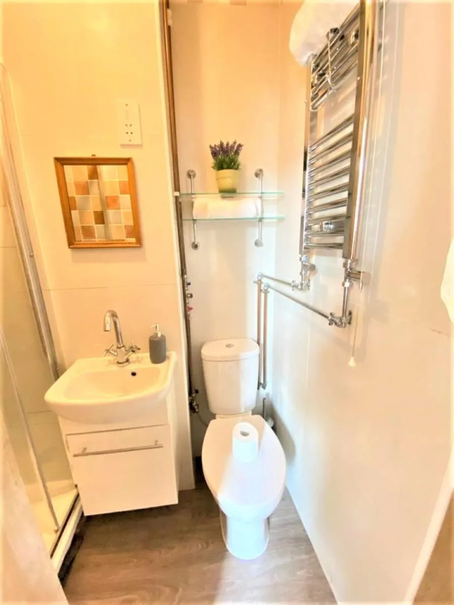 Image 4 of Lovely Twin Room with Terrace