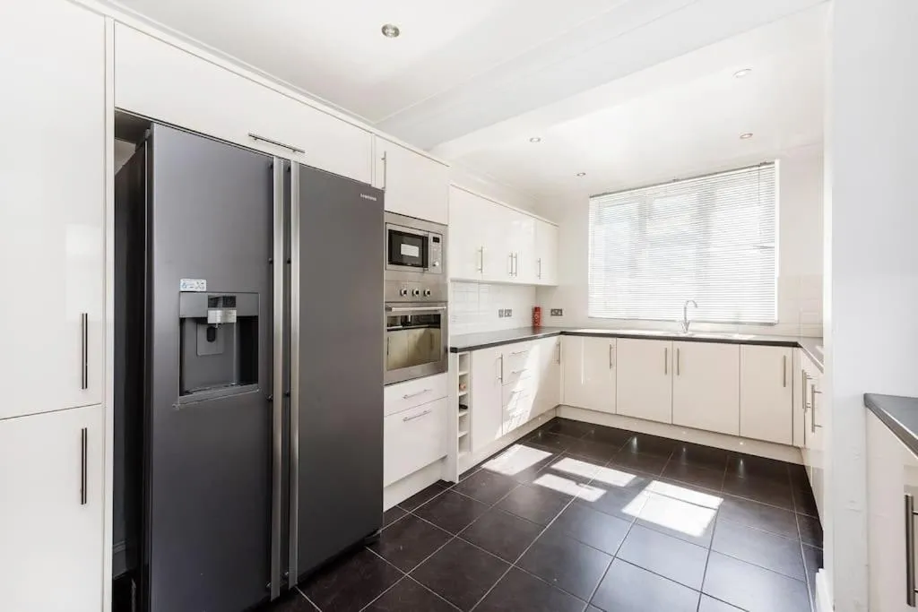 Image 4 of Lovely detached house