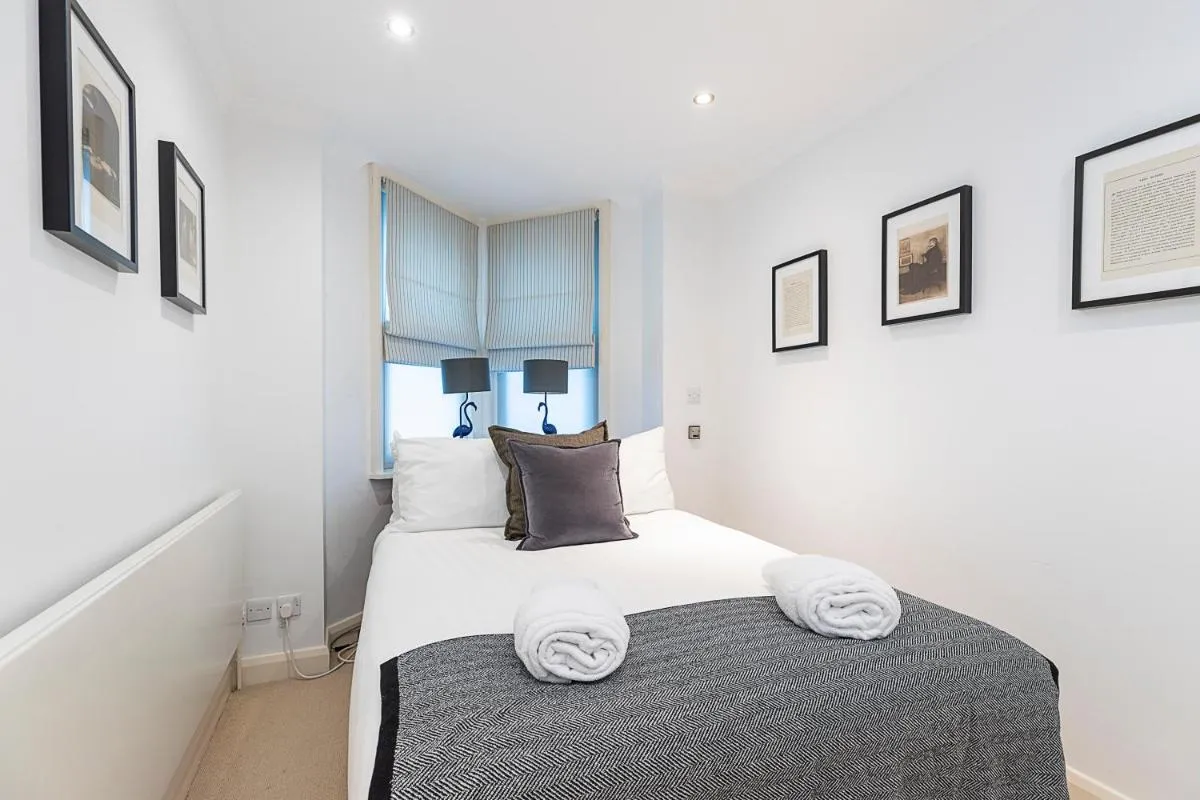 Image 4 of Lovely flat in Chelsea