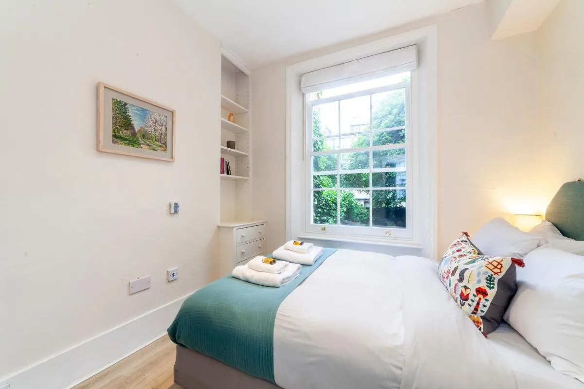 Image 5 of Lovely ground floor 1BDR flat, Notting Hill