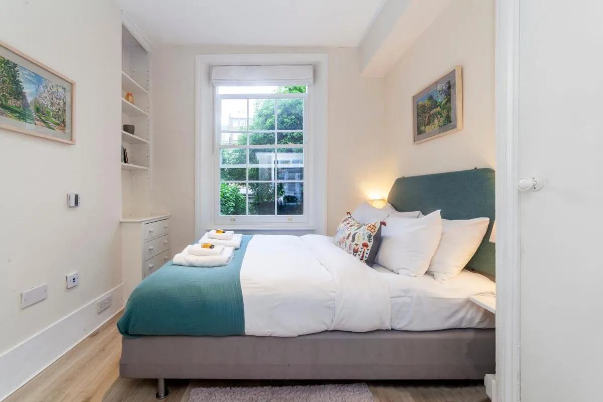 Image 3 of Lovely ground floor 1BDR flat, Notting Hill